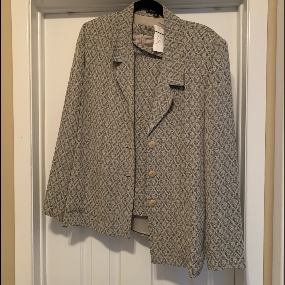 Nipon Boutique Two Piece Suit